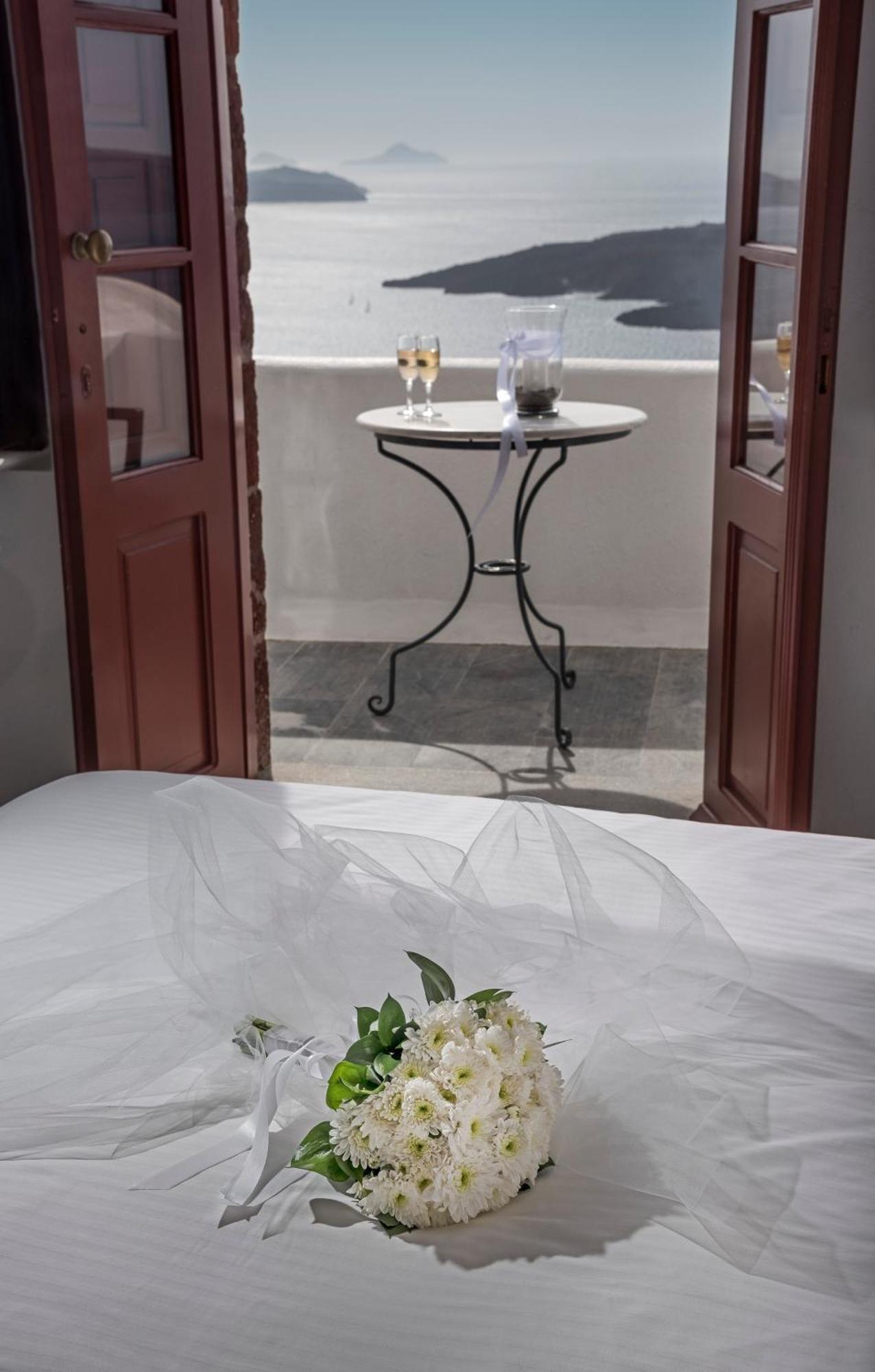 Aigialos Luxury Traditional Settlement Fira  Exterior photo