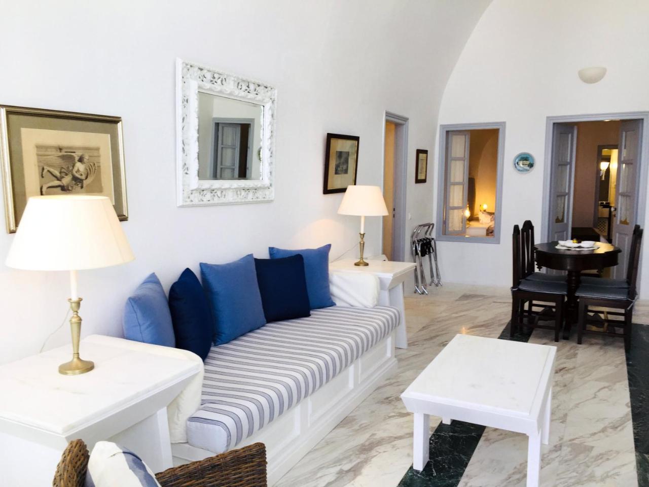 Aigialos Luxury Traditional Settlement Fira  Exterior photo